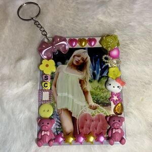 Sabrina Carpenter Photocard Keychain